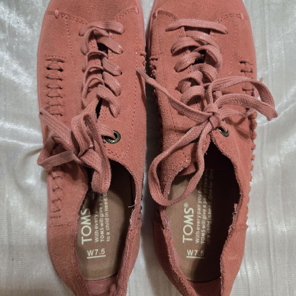 Women’s Faux Suede Lace-Up Sneakers - Rust By Tom Size 7 1/2 - Picture 3 of 7